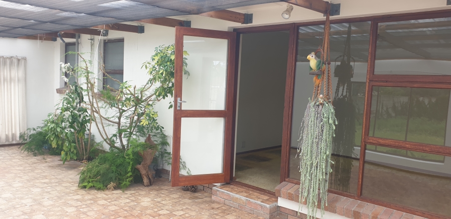 To Let 3 Bedroom Property for Rent in Walmer Downs Eastern Cape